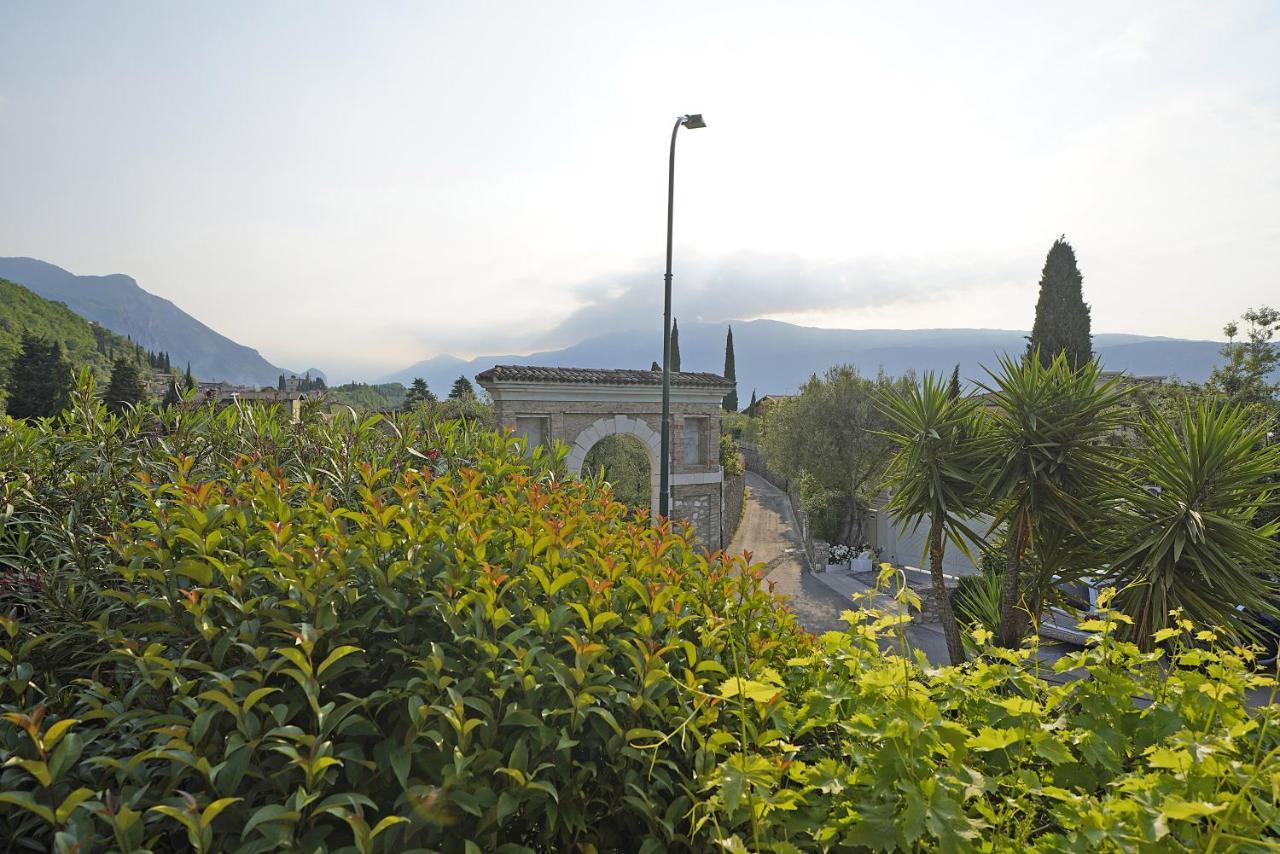 Villa Bouganville Toscolano Maderno Eksteriør billede